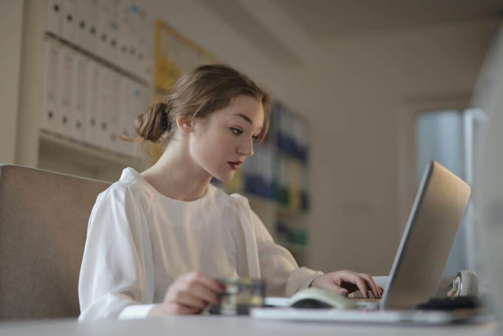 How to Start a Bookkeeping Business (2025 Guide) 2